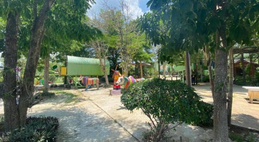 Отель Oyo 966 Boss Khaoyai Ban Bung Toei Экстерьер фото