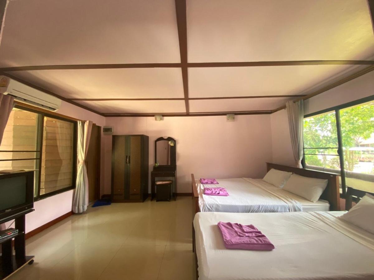 Отель Oyo 966 Boss Khaoyai Ban Bung Toei Экстерьер фото